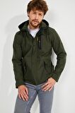 Erkek Haki Kapüşonlu Su Ve Rüzgar Geçirmez Cep Detaylı İçi Kürklü Softshell Mont