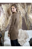 Kahve V Yaka Desenli Uzun Triko Kazak