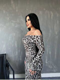 ModaSize Kadın Madonna Yaka Dalgıç Kumaş Leopar Desen Maxi Boy Derin Yırtmaçlı Elbise