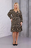 Kadın Kahve Leopar Desen Kruvaze Yaka Esnek Bel Büyük Beden Elbise