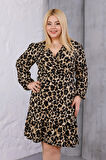 Kadın Kahve Leopar Desen Kruvaze Yaka Esnek Bel Büyük Beden Elbise