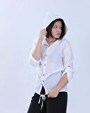 Kapüşonlu Bağcıklı Rahat Kesim Beyaz Gömlek