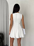 Göğüs Bağlamalı Kolsuz Mini Boy Elbise - Beyaz