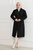 Kadın Kaşe Kaban – Uzun Boy Kruvaze Yaka, Kuşaklı Tesettür Kışlık Kaban, Astarlı Şık Yünlü Dokuma Oversize Rahat Kalıp, Cepli Modern Kaşe Mont Modeli - Siyah