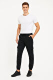 Erkek Siyah Jogger Eşofman Altı Rahat Kalıp, Kargo Cepli, Lastikli Paça, Günlük Spor Pantolon - Siyah