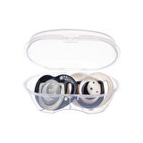 Mamajoo Sterilizasyon & Saklama Kutulu Black & Pearl Desenli İkili Ortodontik Emzik Gece & Gündüz / 0 Ay+