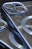 iPhone 14 Uyumlu MagSafe Özellikli Saks Mavi Renkli Kenarlı Lazerli Şeffaf Kılıf Lens Korumalı