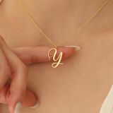 925 Ayar Gümüş Minimal Kalp Detaylı Harf Kolye