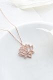925 Ayar Gümüş Zirkon Taşlı Rose Kaplama Lotus Çiçeği Tasarım Kolye
