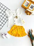 Neşeli Bebekler Bronşlu Reglan Kol Fistolu Müslin Kumaş Badili Fırfırlı Şort Takım Sarı