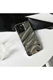 Iphone 15 Pro Uyumlu 3D Kare Detaylı Silver Kapak Telefon Kılıfı