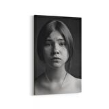 Olla 16918D Model / Manken Görseli Dikey Kanvas Tablo (Ölçü: 100X150)