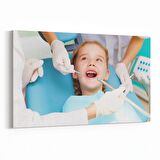 Olla 16766Y Model / Manken Görseli Yatay Kanvas Tablo (Ölçü: 90X60)