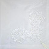 Çınar Yaprağı  Oyalı İşlemeli Püsküllü Saten Bohça 90x90 cm 9307