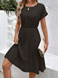 Kadın Kısa Kollu Yakası Açık Belden Lastikli Pileli Kısa Ithal Krep Elbise