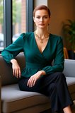 Kadın Ekru Kruvaze Bağlama Detaylı V Yaka Balon Kol Dokuma Bluz Kışlık Business Kullanım İçin