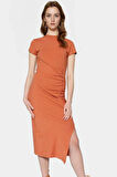 Şık Pamuklu Midi Elbise Bodycon Kalıp Büzgü Detay Yazlık Seçkin Malzeme Uzun Ömürlü
