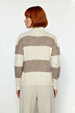 Kadın Oversize Fermuarlı Çizgili Dik Yaka Düşük Kollu Triko Kazak Kış Günleri İçin Şık Seçim