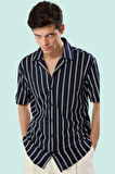 Erkek Regular Fit Kısa Kollu Bürümcük Çizgili Gömlek Rahat Yazlık Tasarım Günlük Kombinler