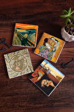 Salvador Dalí Belleğin Azmi, Çığlık, Mozaik Serisi, Gustav Klimt Aile Kucaklama Taş Bardak Altlığı Masaüstü Koruyucu Altlık 4 Parça Set 10x10cm Stone Coasters