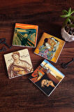 Salvador Dalí Belleğin Azmi, Çığlık, Soteria Mozaiği, Gustav Klimt Aile Kucaklama Taş Bardak Altlığı Masaüstü Koruyucu Altlık 4 Parça Set 10x10cm Stone Coasters