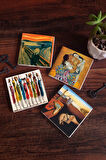 Salvador Dalí Belleğin Azmi, Çığlık, Yerli Kadınlar, Gustav Klimt Aile Kucaklama Taş Bardak Altlığı Masaüstü Koruyucu Altlık 4 Parça Set 10x10cm Stone Coasters