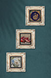 Tavus Kuşu, Kelebekli Çiçek, Nar Taş Duvar Tablosu Çerçeveli Duvar Dekoru 3 Parça Tablo Seti Wall Art