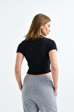 Siyah Bisiklet Yaka Kısa Kollu Kaşkorse Crop Bluz