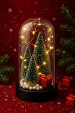 Yeni Yıl Ruhunu Yansıtan Led Işıklı 3 LÜ Yılbaşı Kar Efektli Çam Ağacı Hediye Paketi Temalı Fanus