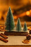 3’lü Mini Kar Efektli Yılbaşı Noel Ağaç Seti – Ahşap Kütük Üzeri Dekoratif Mini Çam Ağaçları (16 – 1