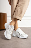 Beyaz Rahat Kalıp Kadın Sneaker
