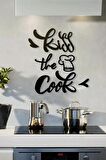Kiss The Cook Aşçı Mutfak Ahşap Duvar Dekor