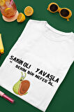 Sakin Ol, Yavaşla ve Derin Bir Nefes Al Baskılı Eğlenceli Motivasyon Hediyelik Beyaz Unisex T-Shirt