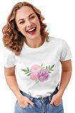 Minimalist Mor Ve Pembe Gül Baskılı Beyaz Kadın T-shirt