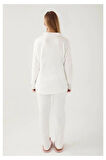 Kadın Krem Pamuklu Modal Boydan Patlı Kutulu Pijama Takımı Q8.U.8O.K2.K.A8.P.C