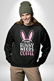 Bazı Pembe Tavşanların Kahveye İhtiyacı Var  Erkek Kadın Unisex Dijital Baskılı Siyah Sweatshirt