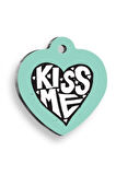 Kiss Me Kalp Kedi ve Köpek Künyesi Large: 4,2 x 4,5 cm.