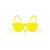 Güneş Gözlüğü Takan Kedi Araba Sticker 17x17 Cm Sarı