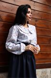 Vintage Mavi-Bordo Çiçekli Bebe Yaka Dantelli Poplin Bluz