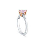 0.05 Karat Pembe Topaz Taşlı Pırlanta Yüzük