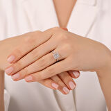 0.35 Karat Pırlanta Baget Yüzük