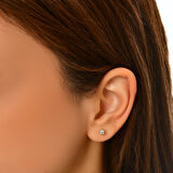 0.20 Karat Pırlanta Tektaş Küpe