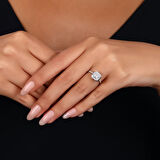 0.33 Karat Baget Taşlı Pırlanta Yüzük