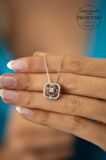 Swarovski Taşlı Kare ve Yonca Model Gümüş Zirconia Kolye