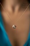 Swarovski Taşlı Daire ve Kare Model Rose Kaplama Gümüş Zirconia Kolye