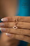 Swarovski Taşlı Elips ve Kare Model Rose Kaplama Gümüş Zirconia Kolye