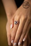 Swarovski Taşlı Yonca Model Rose Kaplama Gümüş Crystal Yüzük