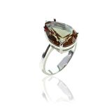 zultanit (renk değiştiren taşlar) yüzük