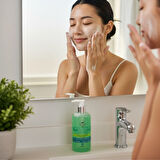 Kuru ve Hassas Ciltler İçin Yüz Temizleme Jeli – Nazik Formülü ile Cildi Derinlemesine Temizler, Nem Dengeleyici Özellikli, Paraben İçermez, Günlük Kullanıma Uygun, Cildi Tahriş Etmeden Arındırır, Yumuşak ve Ferah His, Hassas Ciltler İçin Güvenli, Ci