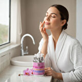 Yağlı Ciltler İçin Yüz Bakım Seti – Ciltteki fazla yağı dengelemeye yardımcı olur, gözeneklerin görünümünü sıkılaştırır, siyah nokta ve akne oluşumunu azaltmayı destekler. Cildi arındırır ve temizler. Günlük kullanıma uygundur. Alkol, paraben ve sülf